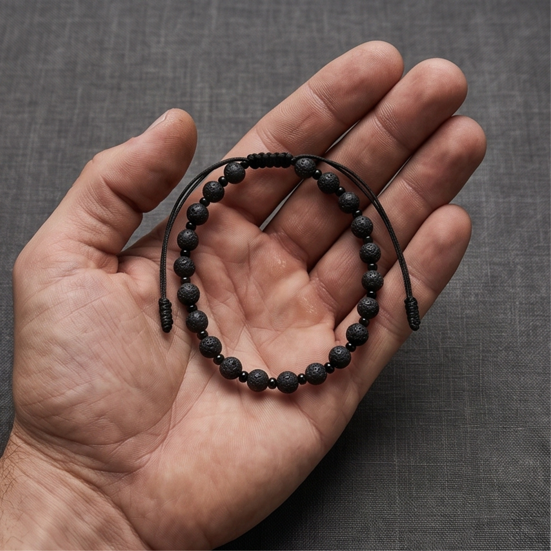 Pulsera de Piedra Volcánica – Energía y Estilo 🔥