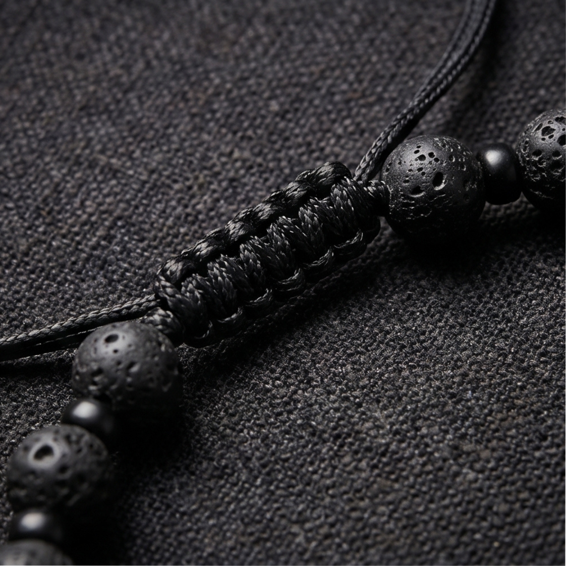Pulsera de Piedra Volcánica – Energía y Estilo 🔥